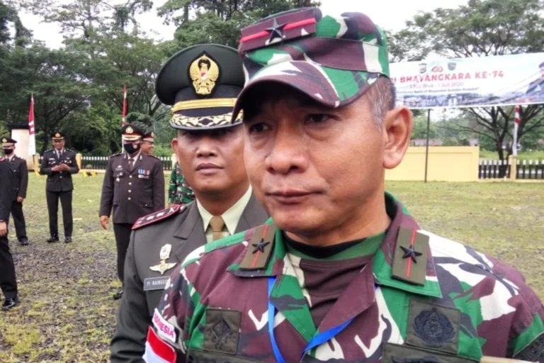 TNI Kutuk Keras Teror Kepala Babi dan Bangkai Tikus di Kantor Tempo