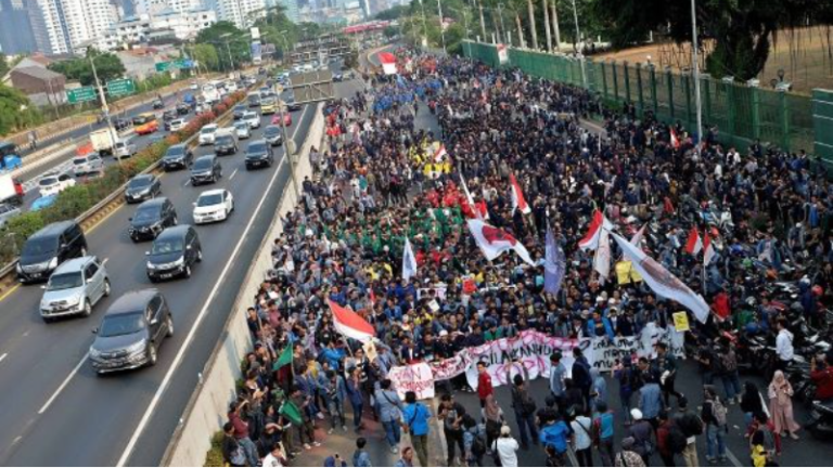 Eks Ketua BEM UGM Ajak Mahasiswa Berdemo dengan Damai, Hindari Kekerasan dan Vandalisme
